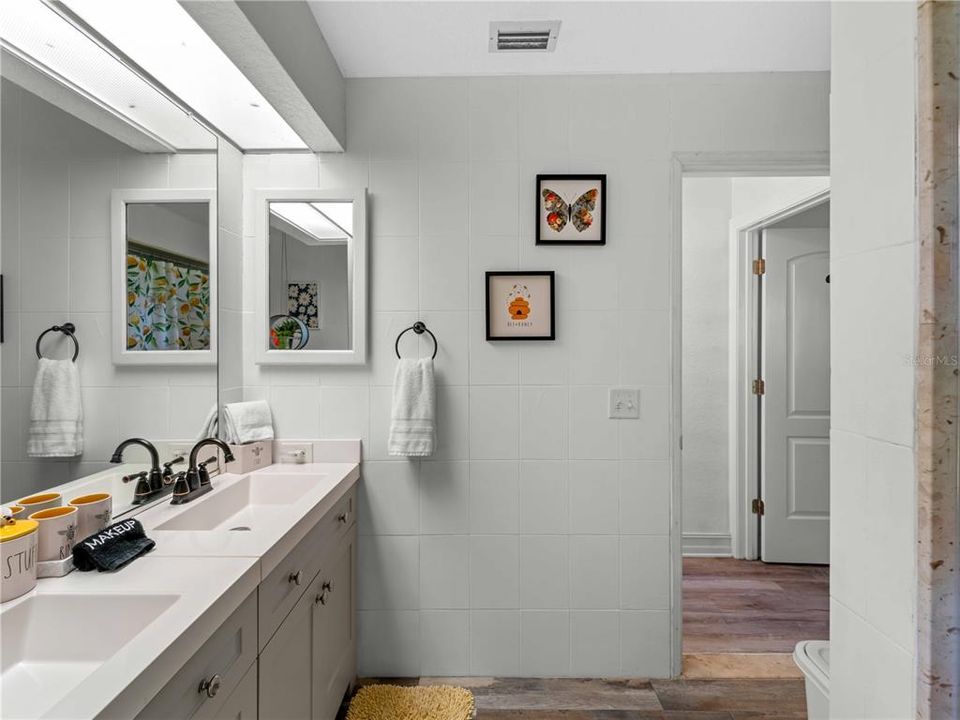 For Sale: $374,900 (3 beds, 2 baths, 2000 Square Feet)