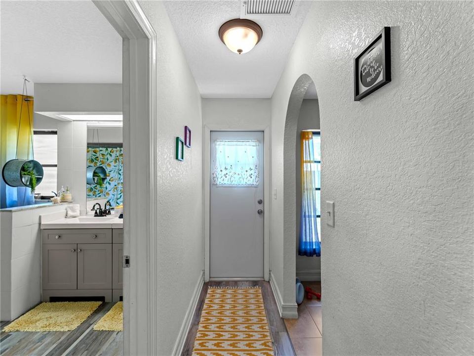 For Sale: $374,900 (3 beds, 2 baths, 2000 Square Feet)