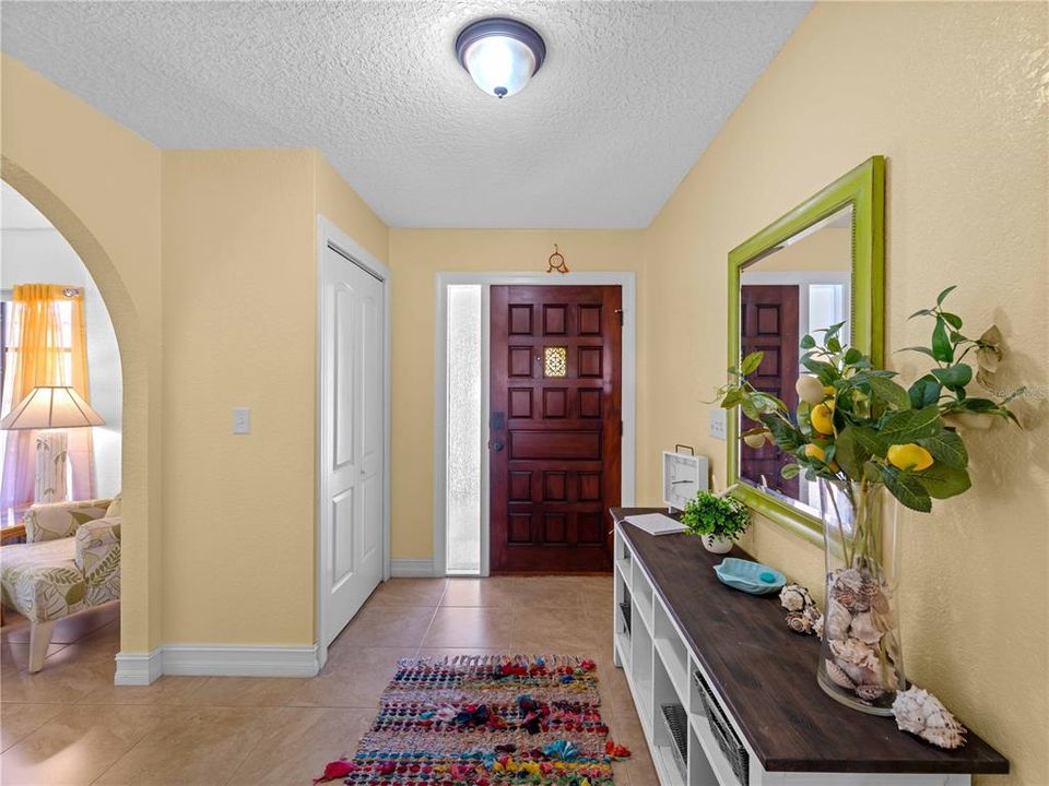 For Sale: $374,900 (3 beds, 2 baths, 2000 Square Feet)