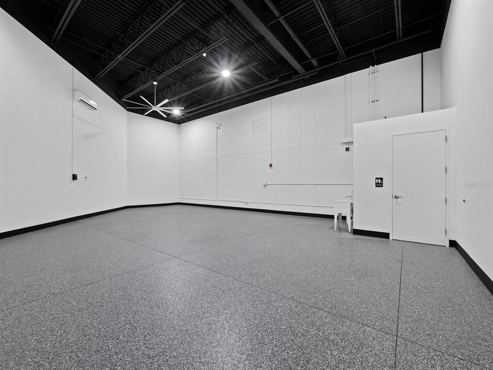 合同活跃: $749,000 (0 贝兹, 0 浴室, 1536 平方英尺)