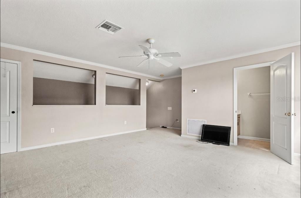 For Sale: $574,900 (4 beds, 3 baths, 3032 Square Feet)