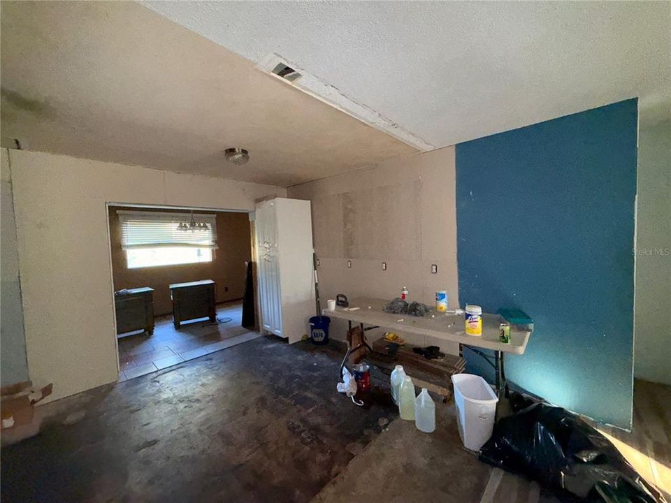 待售: $325,000 (3 贝兹, 2 浴室, 1719 平方英尺)