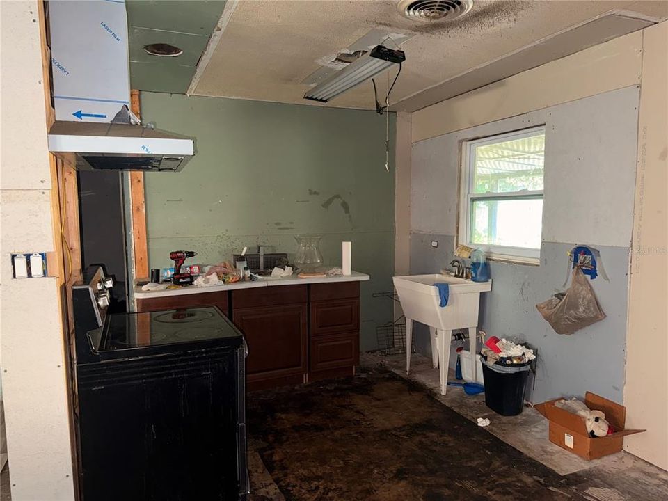 待售: $325,000 (3 贝兹, 2 浴室, 1719 平方英尺)