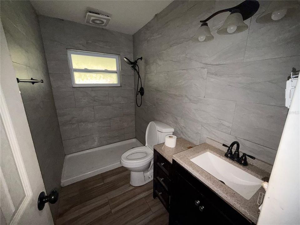 待售: $325,000 (3 贝兹, 2 浴室, 1719 平方英尺)