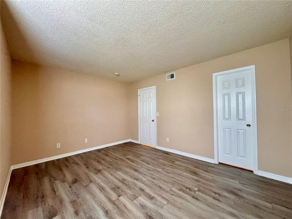 For Rent: $1,450 (1 beds, 1 baths, 749 Square Feet)