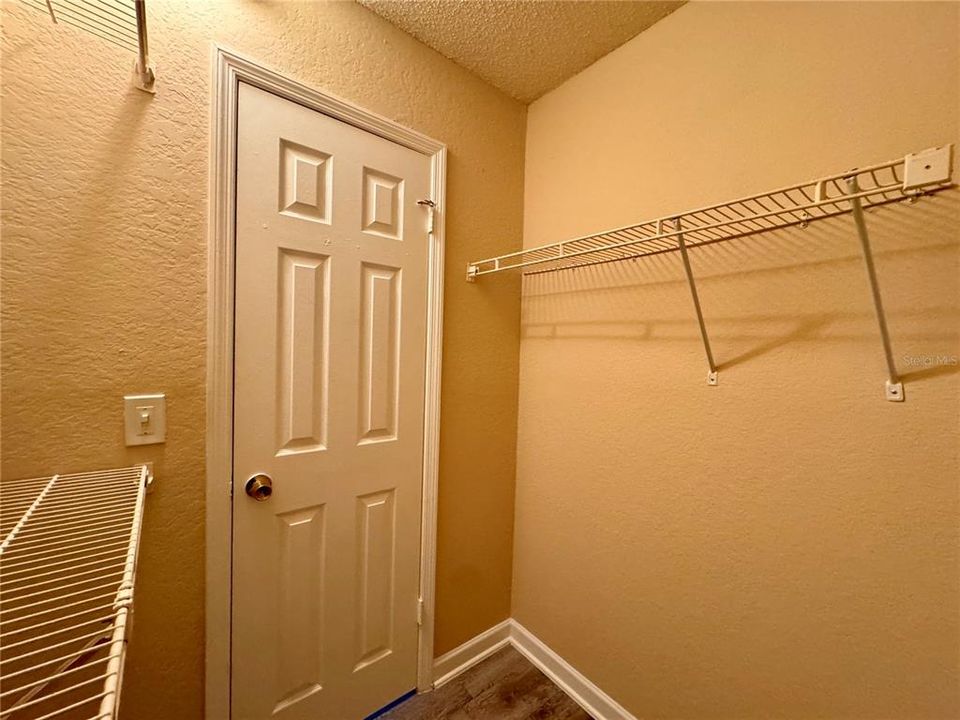 For Rent: $1,450 (1 beds, 1 baths, 749 Square Feet)