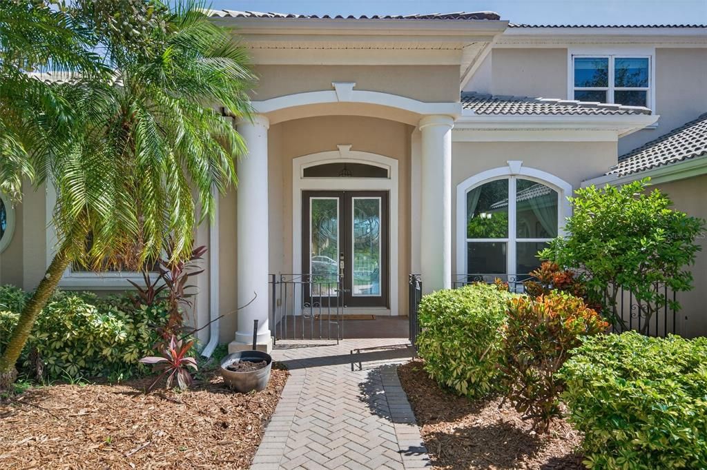 En Venta: $1,150,000 (4 camas, 3 baños, 3583 Pies cuadrados)