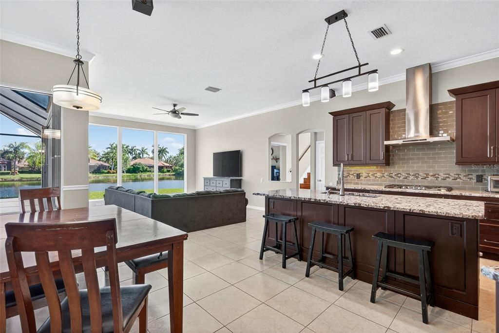 En Venta: $1,150,000 (4 camas, 3 baños, 3583 Pies cuadrados)