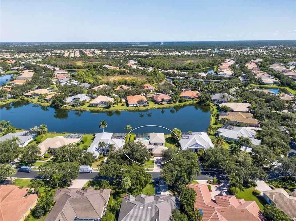 En Venta: $1,150,000 (4 camas, 3 baños, 3583 Pies cuadrados)