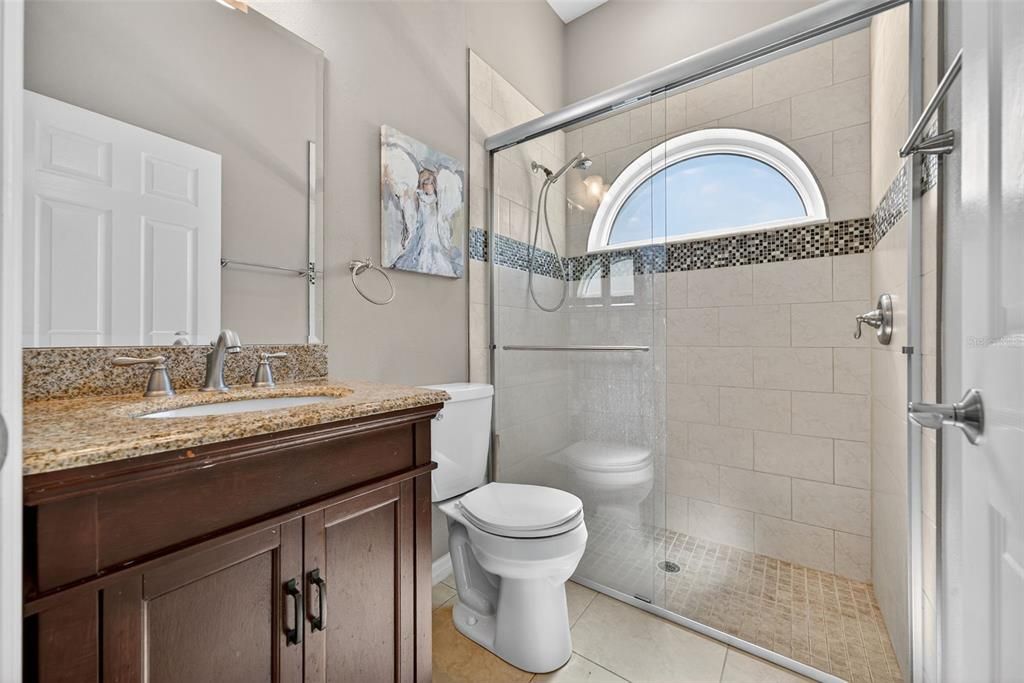 En Venta: $1,150,000 (4 camas, 3 baños, 3583 Pies cuadrados)