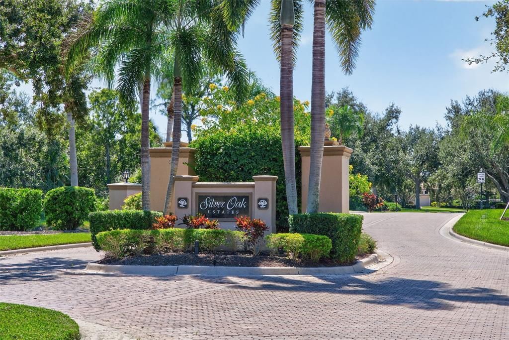 En Venta: $1,150,000 (4 camas, 3 baños, 3583 Pies cuadrados)