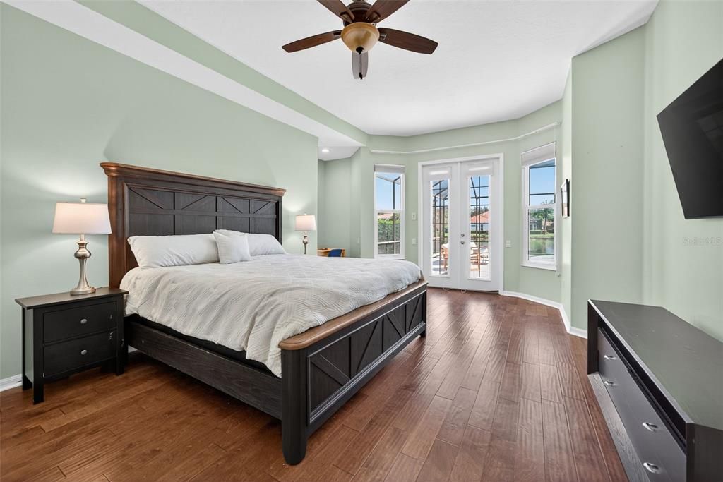 En Venta: $1,150,000 (4 camas, 3 baños, 3583 Pies cuadrados)