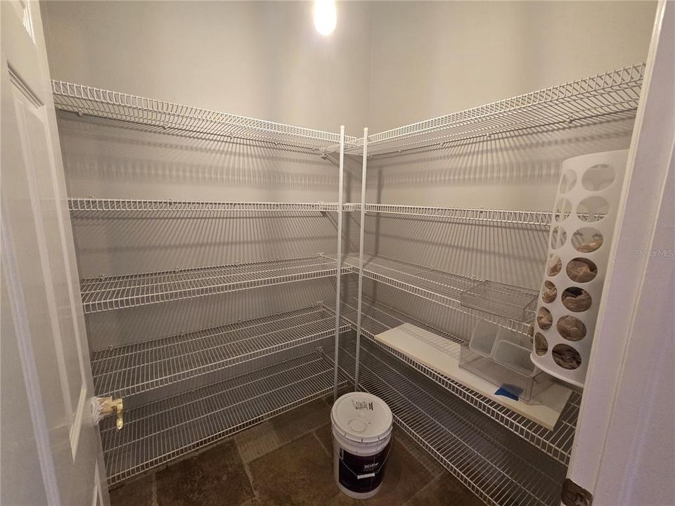 В аренду: $3,300 (4 спален, 2 ванн, 2042 Квадратных фут)