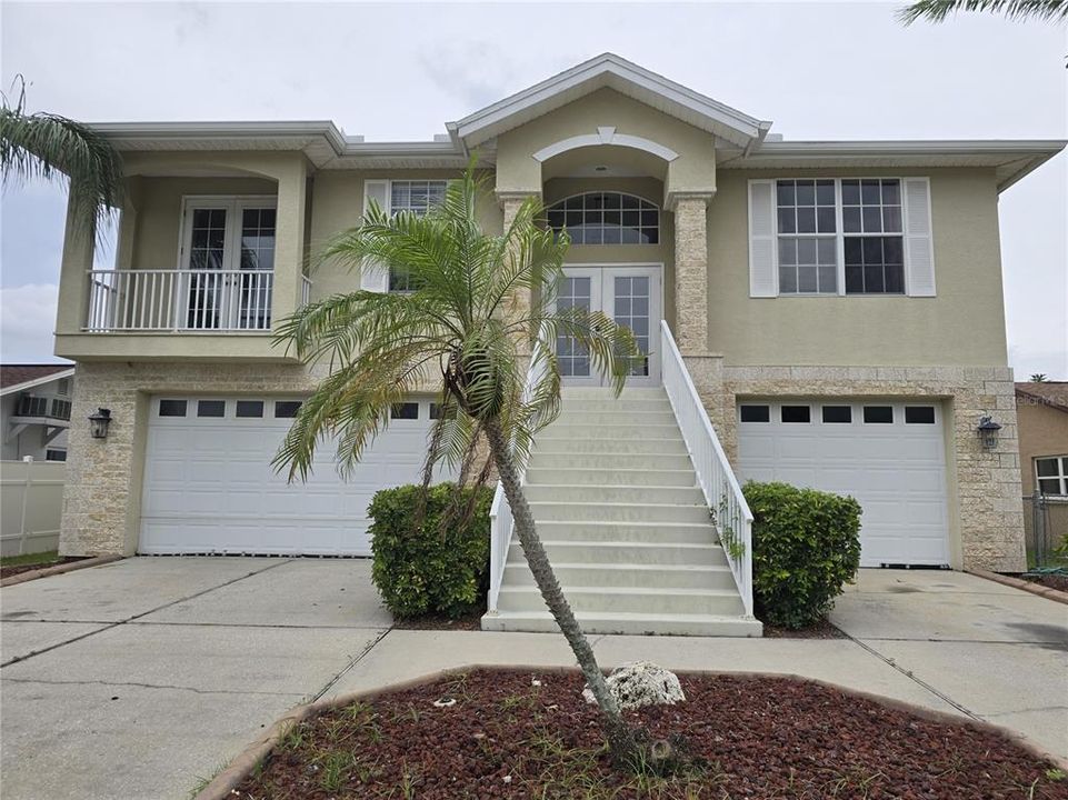 В аренду: $3,300 (4 спален, 2 ванн, 2042 Квадратных фут)