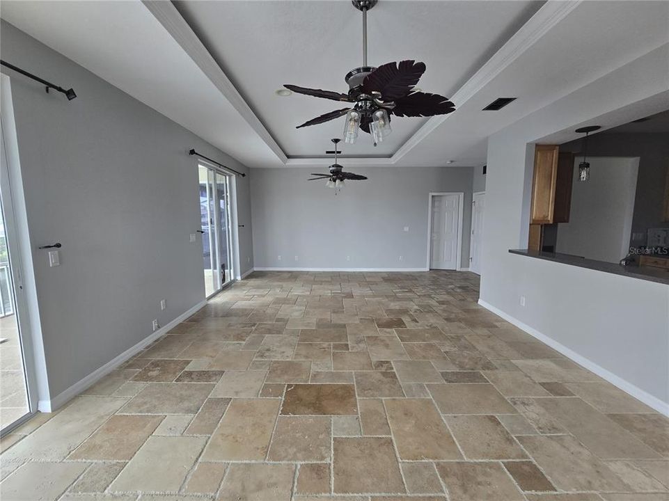 В аренду: $3,300 (4 спален, 2 ванн, 2042 Квадратных фут)