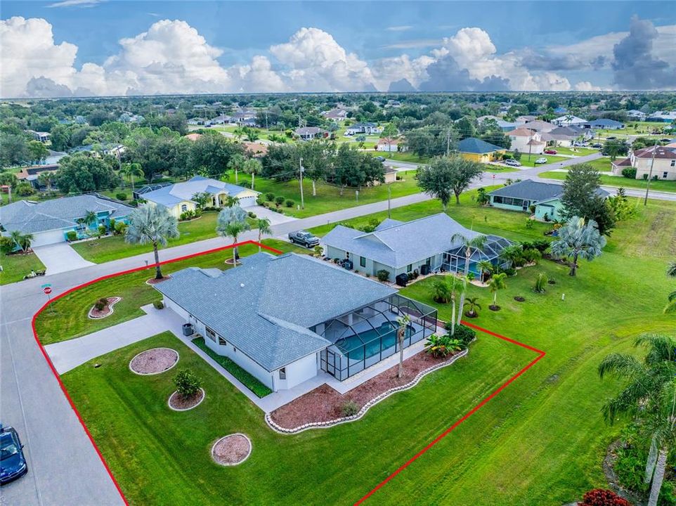 合同活跃: $389,999 (3 贝兹, 2 浴室, 2267 平方英尺)