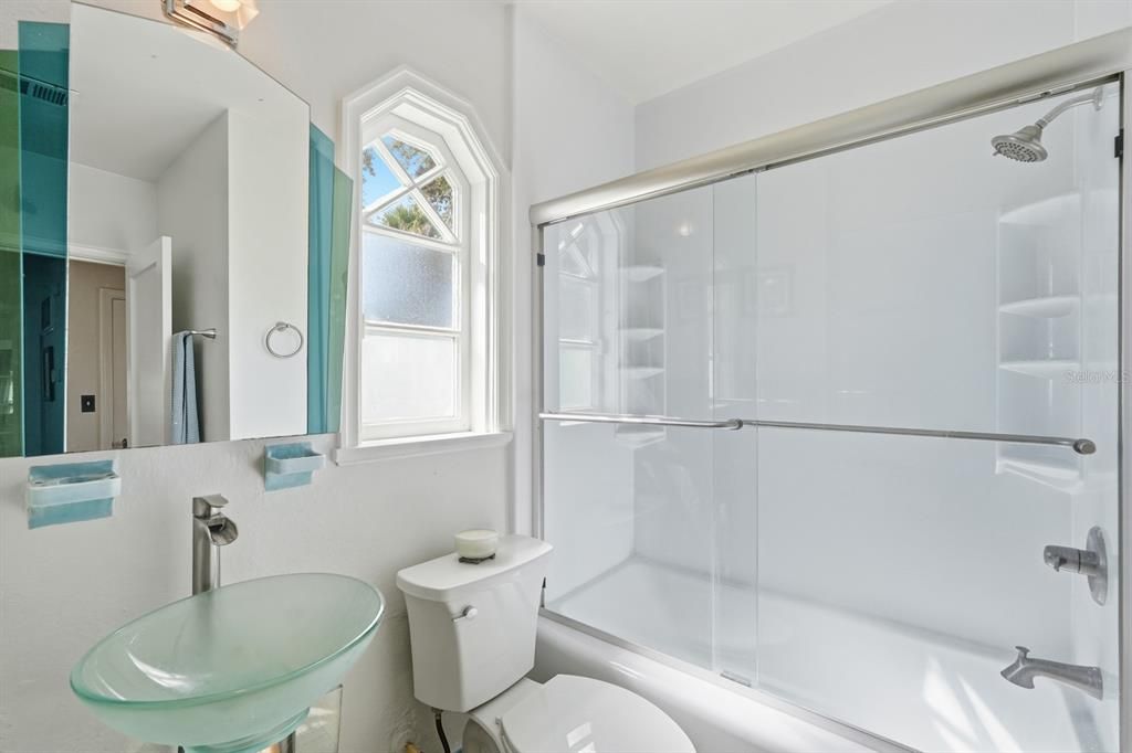 For Sale: $369,000 (3 beds, 2 baths, 1527 Square Feet)