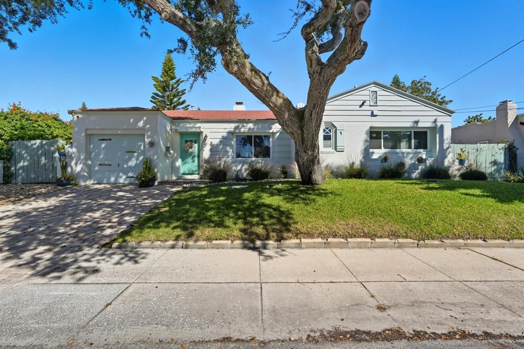 For Sale: $369,000 (3 beds, 2 baths, 1527 Square Feet)