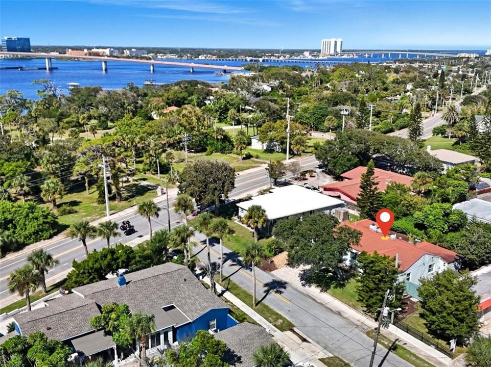 For Sale: $369,000 (3 beds, 2 baths, 1527 Square Feet)