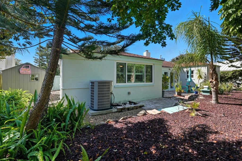 For Sale: $369,000 (3 beds, 2 baths, 1527 Square Feet)