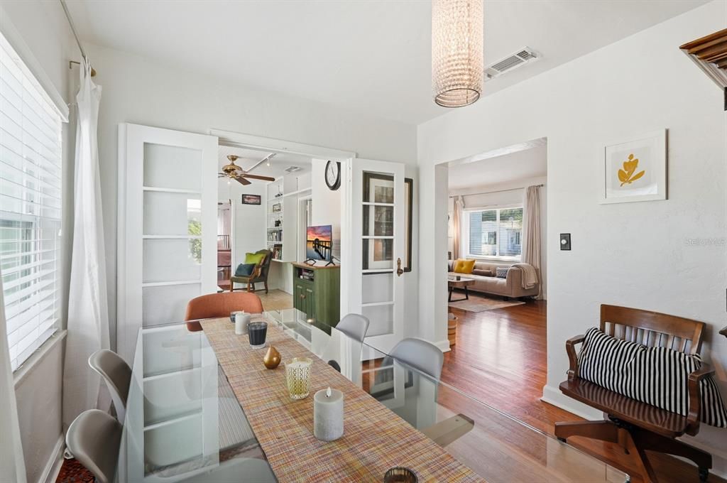 For Sale: $369,000 (3 beds, 2 baths, 1527 Square Feet)