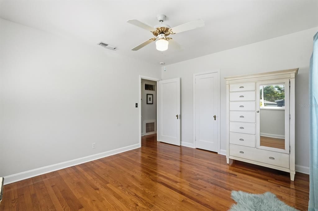 For Sale: $369,000 (3 beds, 2 baths, 1527 Square Feet)