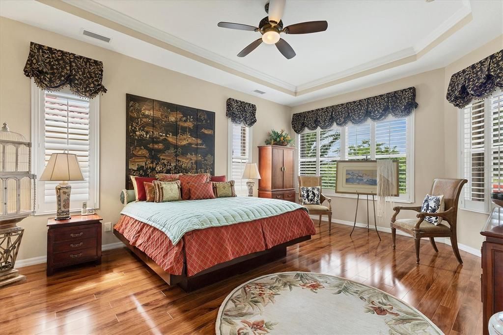 合同活跃: $670,000 (4 贝兹, 3 浴室, 2897 平方英尺)