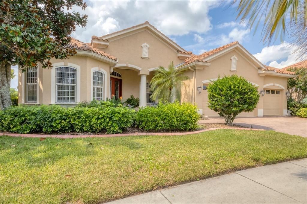 合同活跃: $670,000 (4 贝兹, 3 浴室, 2897 平方英尺)