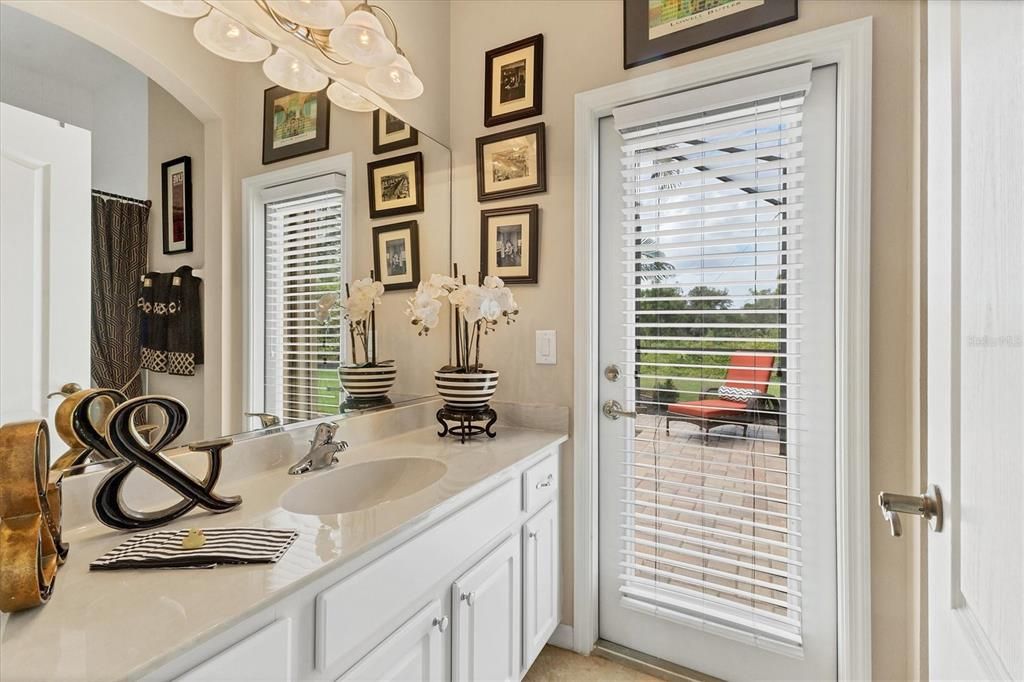 合同活跃: $670,000 (4 贝兹, 3 浴室, 2897 平方英尺)