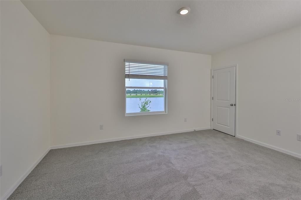 Active With Contract: $2,250 (3 beds, 2 baths, 1707 Square Feet)