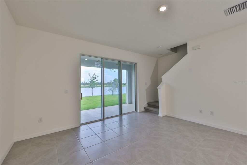 Active With Contract: $2,250 (3 beds, 2 baths, 1707 Square Feet)