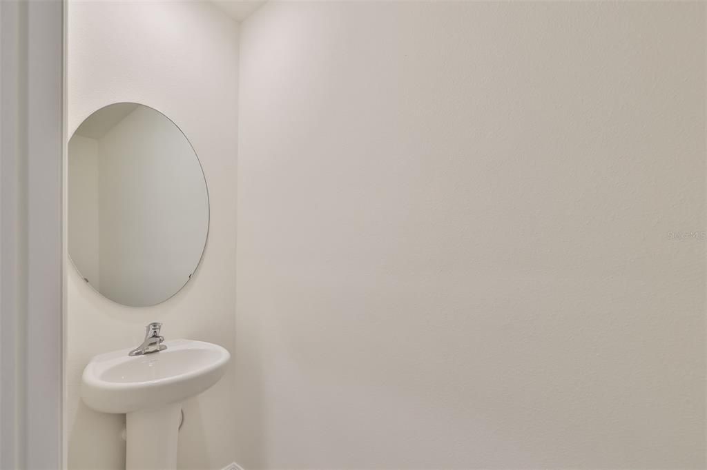 Active With Contract: $2,250 (3 beds, 2 baths, 1707 Square Feet)