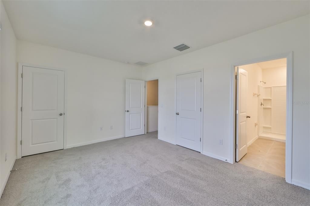 Active With Contract: $2,250 (3 beds, 2 baths, 1707 Square Feet)