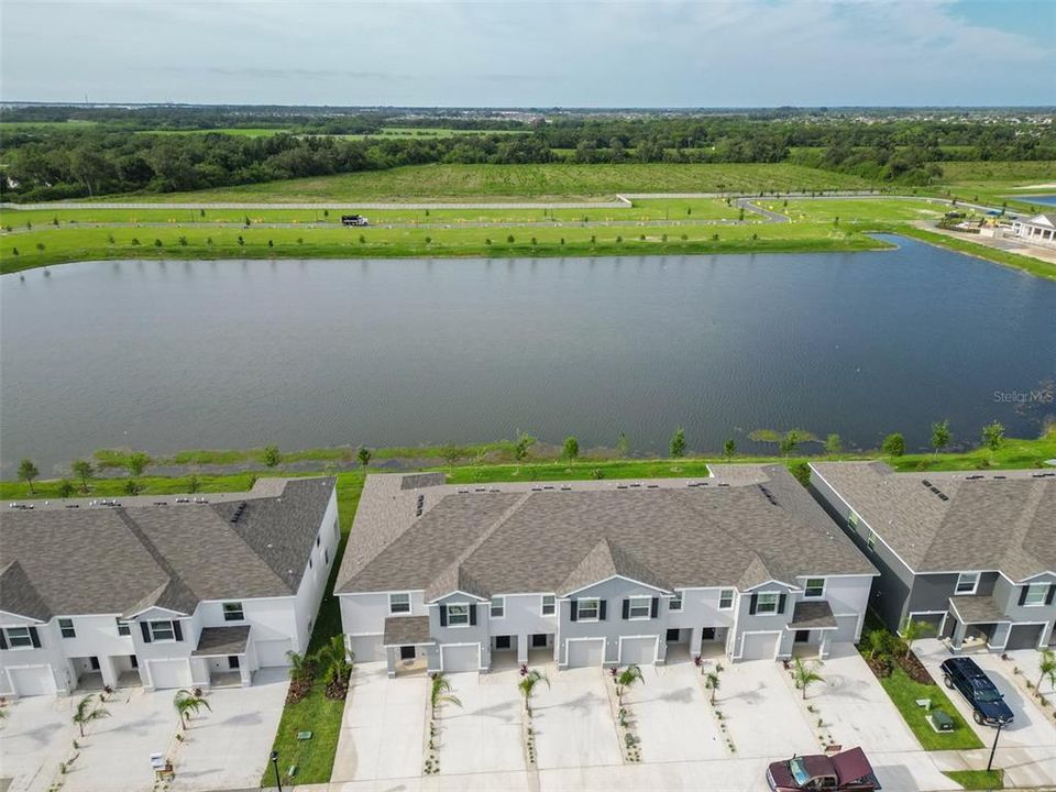 Active With Contract: $2,250 (3 beds, 2 baths, 1707 Square Feet)