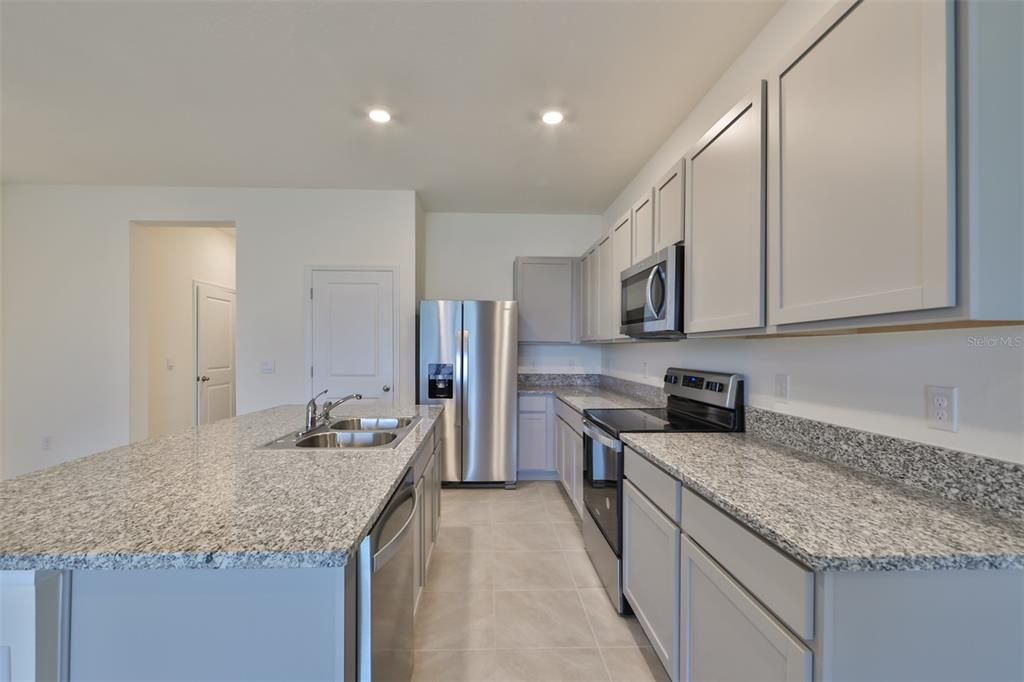 Active With Contract: $2,250 (3 beds, 2 baths, 1707 Square Feet)