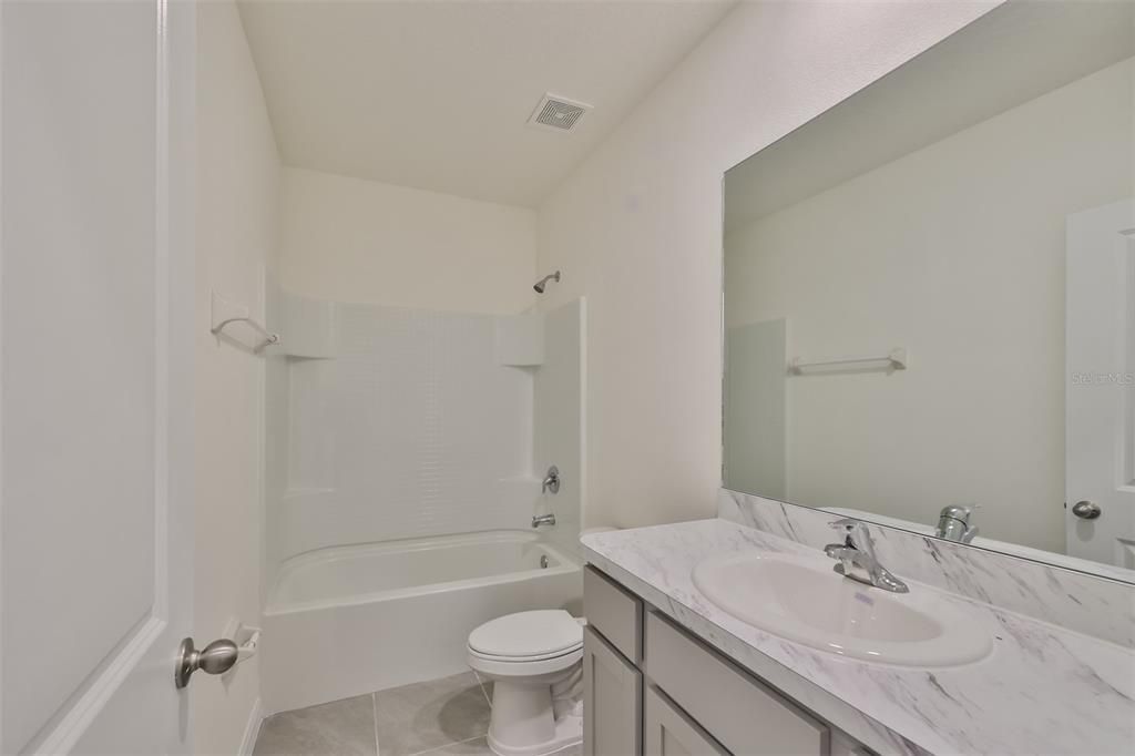 Active With Contract: $2,250 (3 beds, 2 baths, 1707 Square Feet)