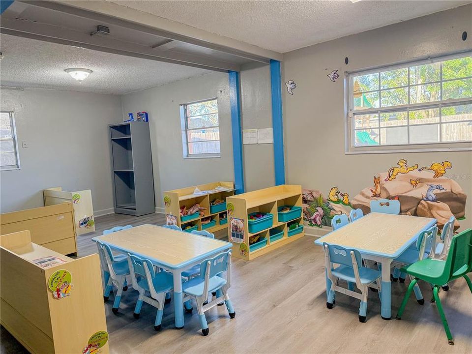 For Sale: $295,000 (0 beds, 0 baths, 1324 Square Feet)