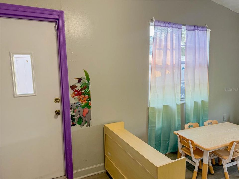 For Sale: $295,000 (0 beds, 0 baths, 1324 Square Feet)