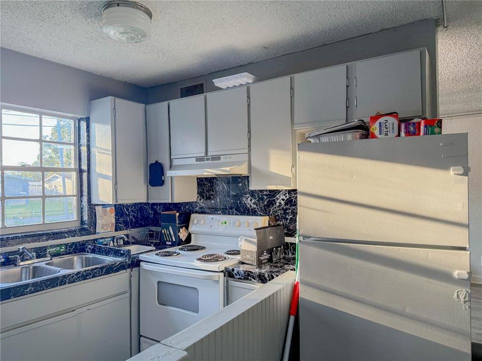 For Sale: $295,000 (0 beds, 0 baths, 1324 Square Feet)