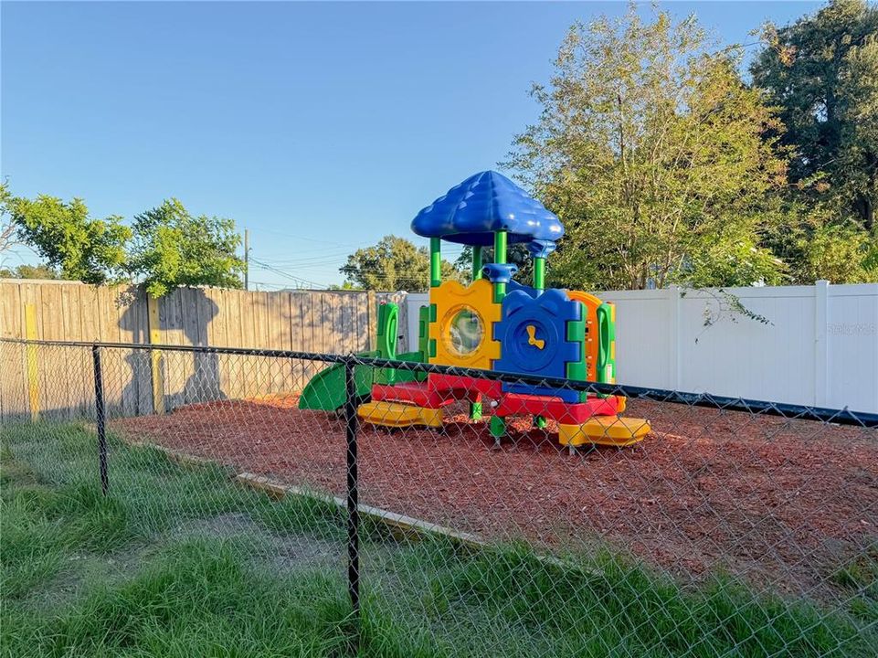 For Sale: $295,000 (0 beds, 0 baths, 1324 Square Feet)