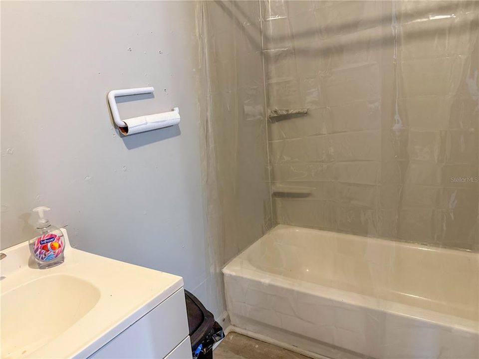 For Sale: $295,000 (0 beds, 0 baths, 1324 Square Feet)