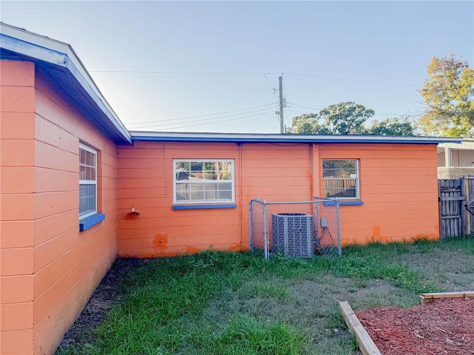 For Sale: $295,000 (0 beds, 0 baths, 1324 Square Feet)