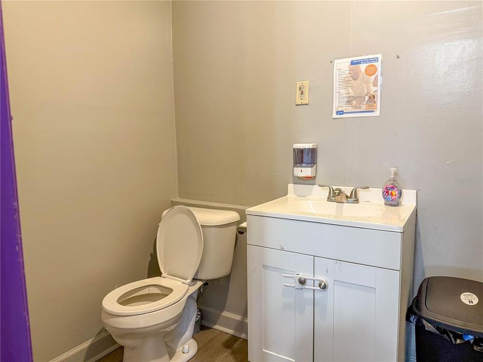 For Sale: $295,000 (0 beds, 0 baths, 1324 Square Feet)