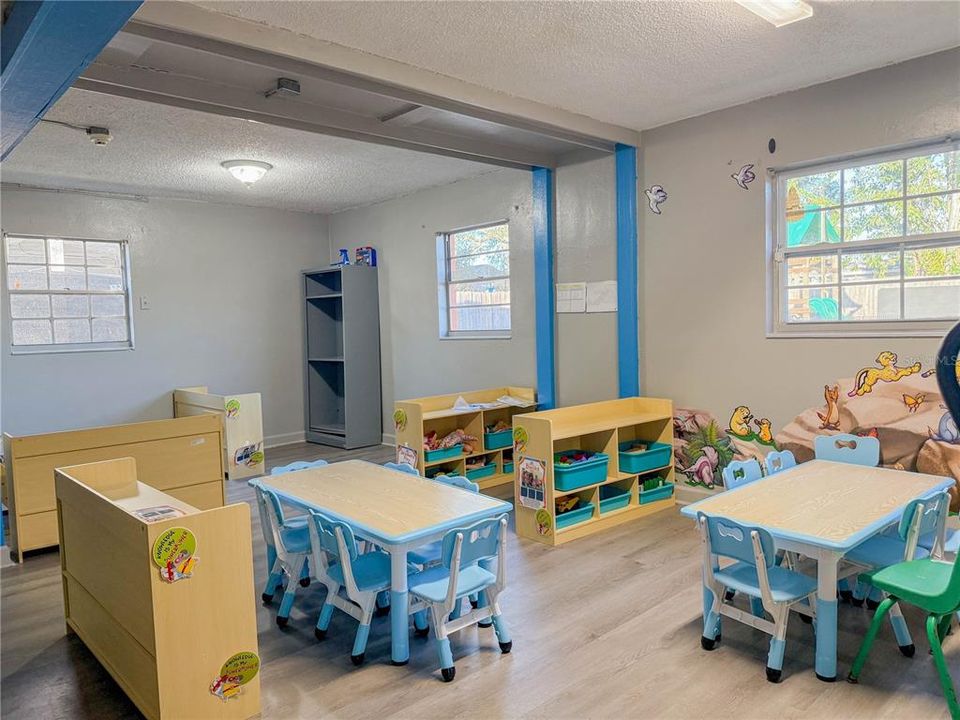 For Sale: $295,000 (0 beds, 0 baths, 1324 Square Feet)