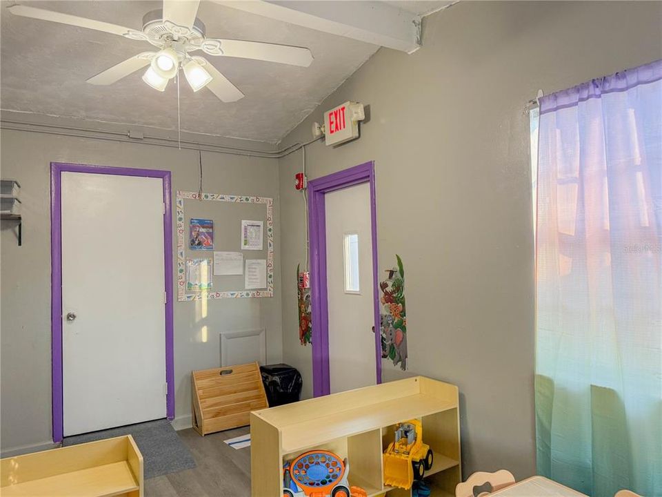 For Sale: $295,000 (0 beds, 0 baths, 1324 Square Feet)