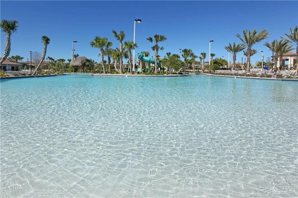 For Sale: $395,000 (4 beds, 3 baths, 1902 Square Feet)