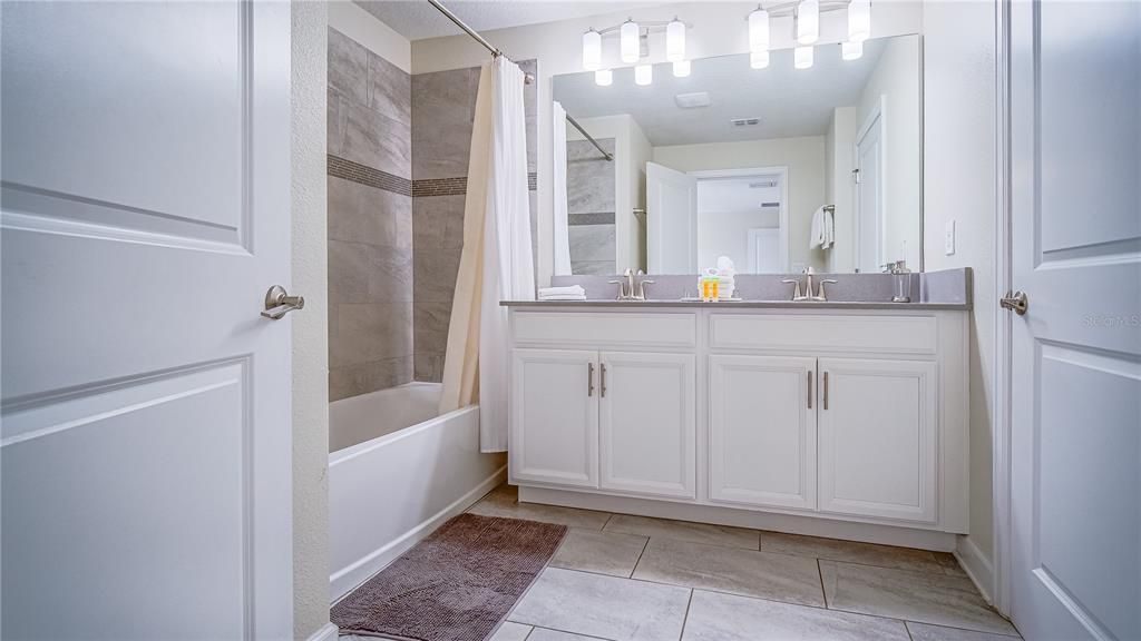 For Sale: $395,000 (4 beds, 3 baths, 1902 Square Feet)