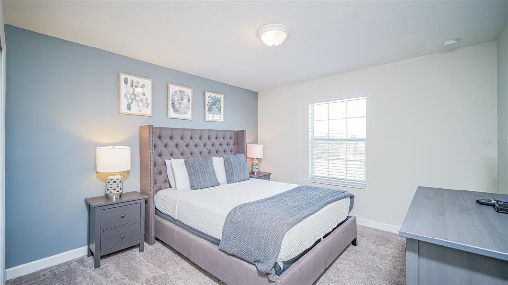 For Sale: $395,000 (4 beds, 3 baths, 1902 Square Feet)