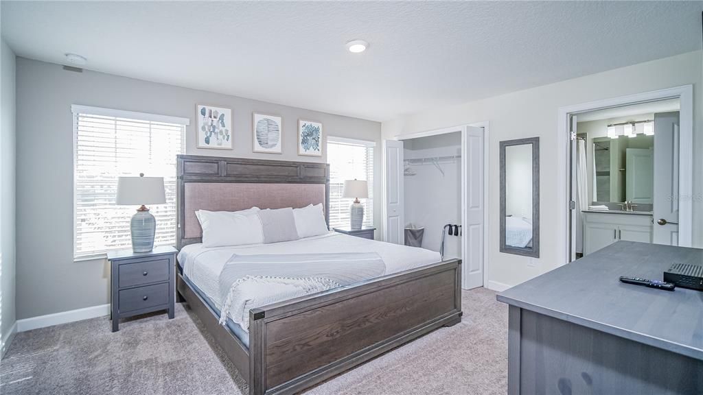 For Rent: $2,800 (4 beds, 3 baths, 1902 Square Feet)