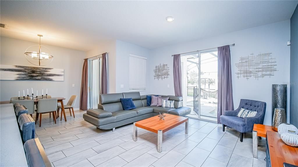 For Rent: $2,800 (4 beds, 3 baths, 1902 Square Feet)